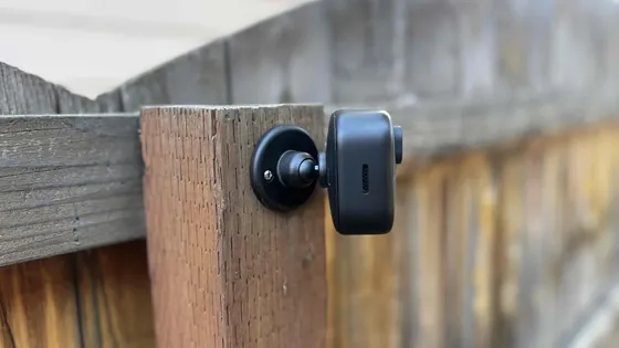 Pan tilt zoom security camera